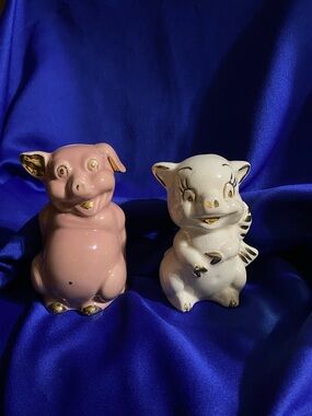 Fred & Freida Piggy Banks